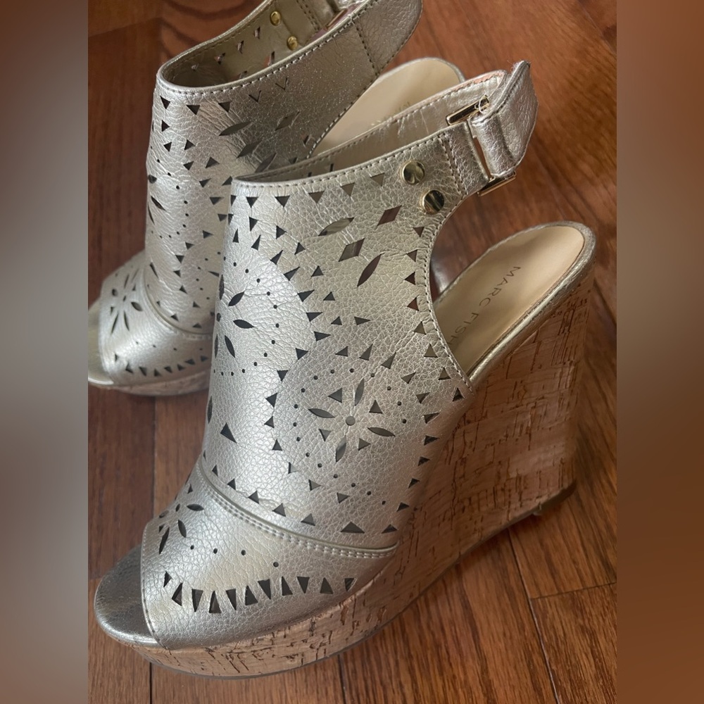 Marc Fisher Metallic Gold Wedges - Sz 7